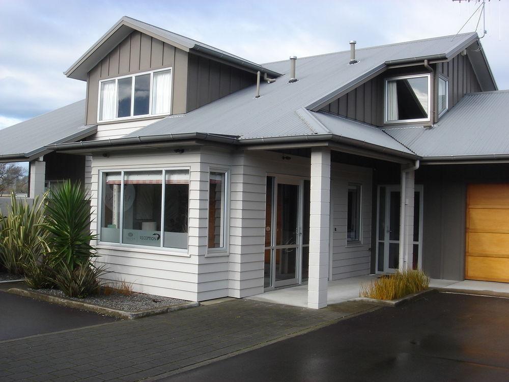 Arena Lodge Palmerston North Exterior photo